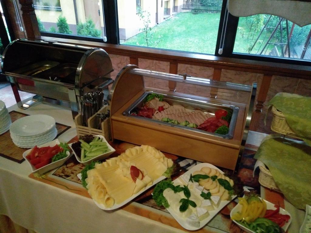 Hotel Rypsowka Нови Сонч Екстериор снимка