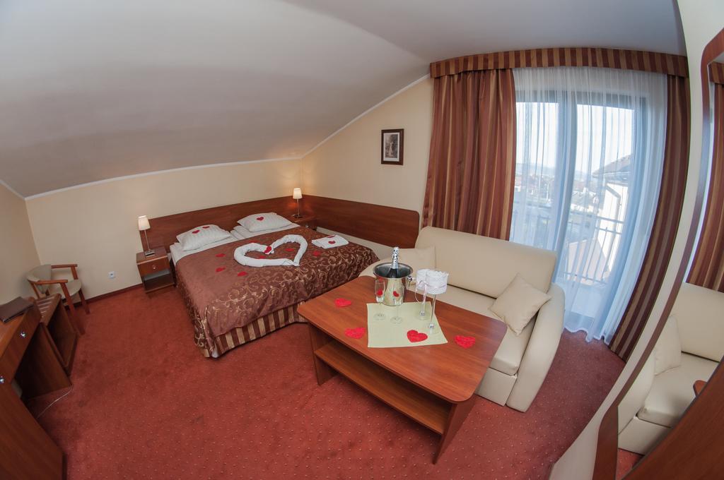 Hotel Rypsowka Нови Сонч Екстериор снимка